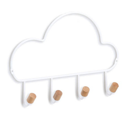 Felhő alakú fali akasztó, fém, kampókkal.