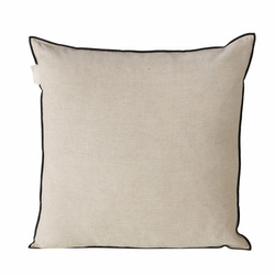 Díszpárna JANEA, 45 x 45 cm-es, szegéllyel.