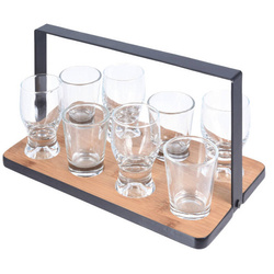 8 darab különböző formájú pohár készlet.