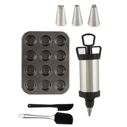 Muffin sütőforma díszítő kiegészítőkkel