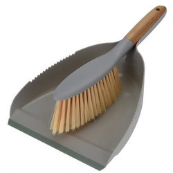 Bambusz seprű és porszívó