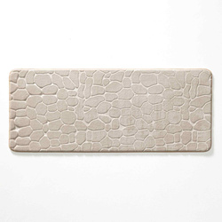 Hosszúkás fürdőszobai szőnyeg dombornyomott mintával, 50 x 120 cm