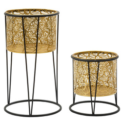 Fém burkolatok állványokon, áttört növényi minta, 2 db.