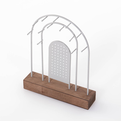 Fém ékszertartó állvány, fa alap, 18 x 4,5 cm