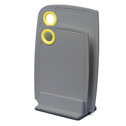 Két vágódeszka állványon