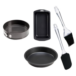 Három forma tésztához spatulával és ecsettel