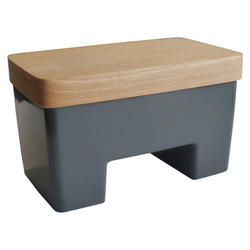 Vizes vajtartó fából készült fedéllel