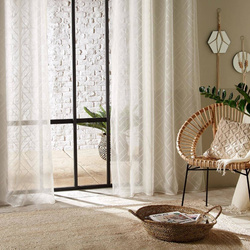 Függöny finom mintával